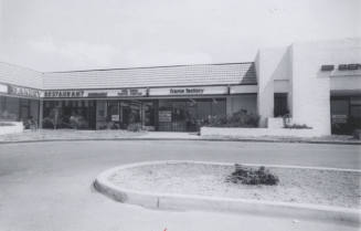 Tempe Price Low Cost Plaza/Store Fronts -5020 South Price Road, Tempe, Arizona