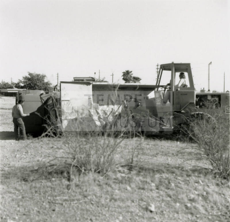 Moving Dirt the Hard Way - Tempe Daily News - October 27, 1978 (2 of 3)