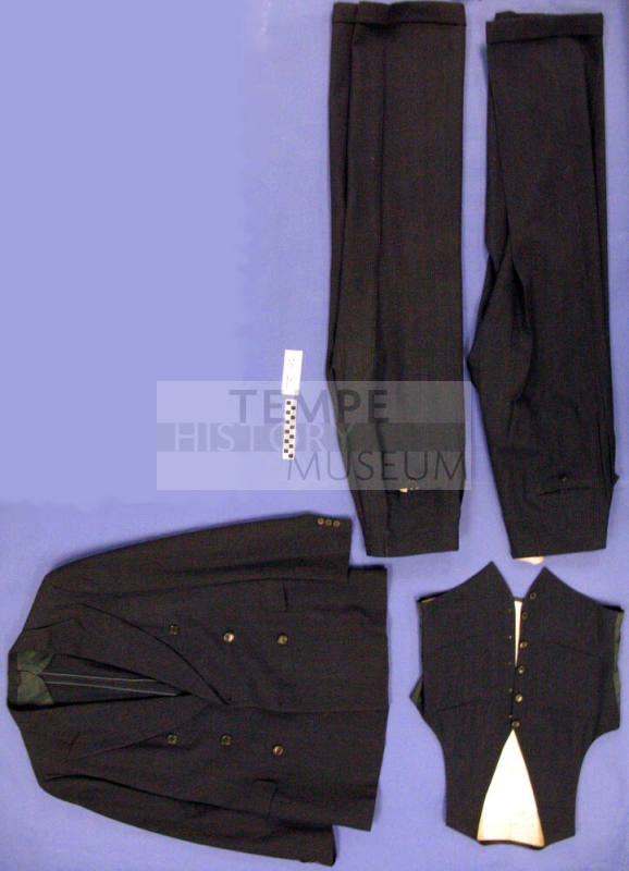Mens 4 Piece Suit (2 Pr. Pants)
