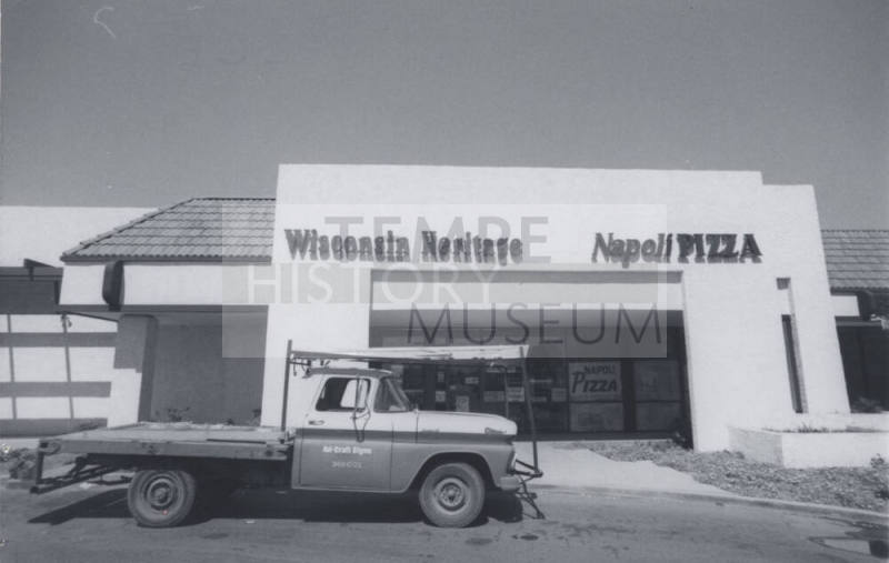 Napoli Pizza Restaurant - 5030 South Price Road, Tempe, Arizona
