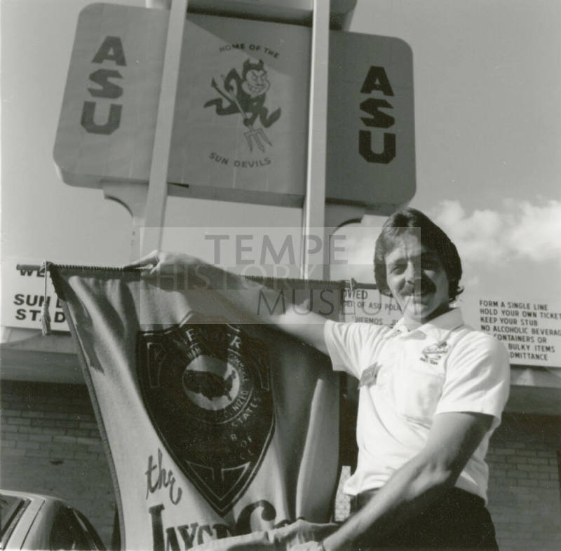 Jaycees make shy young man a leader - Tempe Daily News - August 30, 1984 - (1 of 2)
