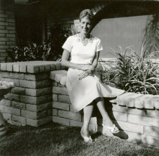 How does your garden grow? - Tempe Daily News - March 5, 1985 - (2 of 2)
