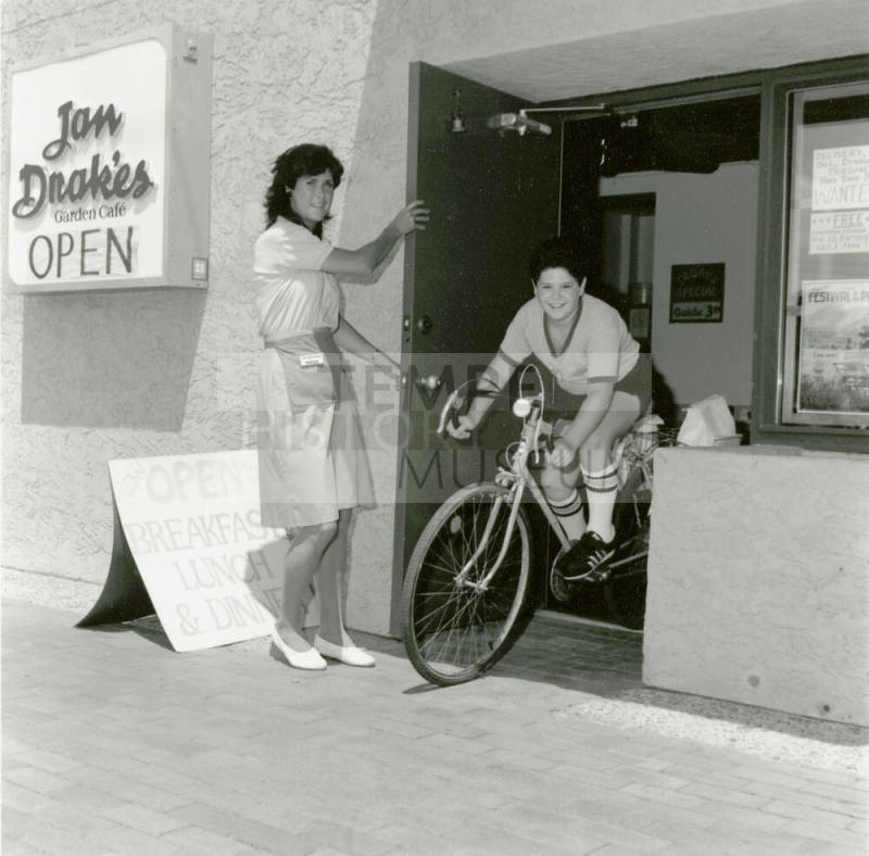 Jan Drake's Garden Cafe, Annoucement of New Menu and Delivery (1 of 2)