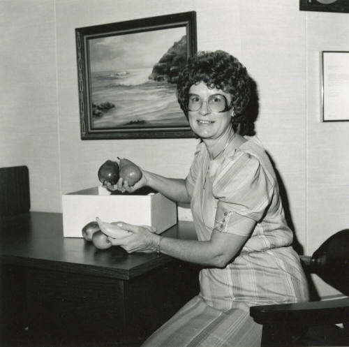 Zonta unites women around the world - Tempe Daily News - September 12, 1984