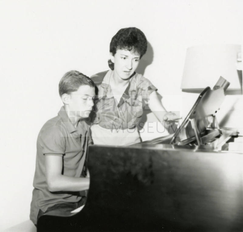 Sharing Notes - Tempe Daily News - September 24, 1985 - (1 of 2)