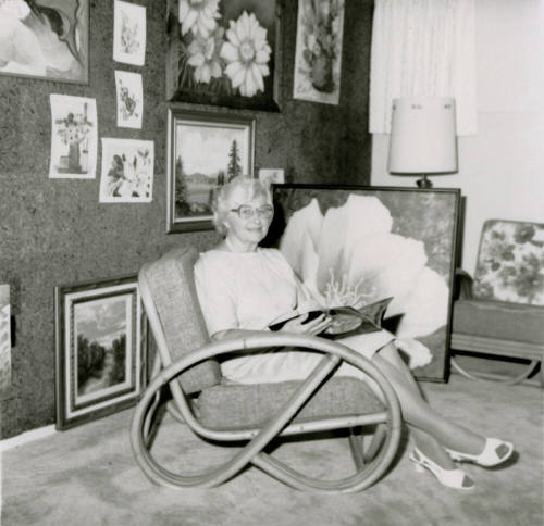 Art group leader has little time to paint. - Tempe Daily News, January 22, 1985