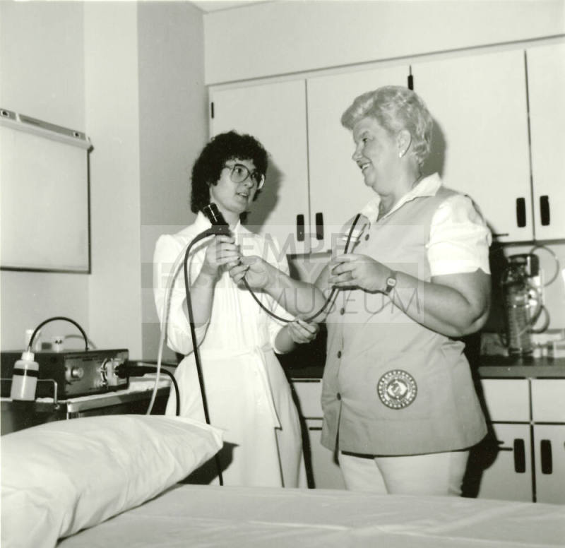 St. Luke's Auxiliary Shifts into Full Gear. - Tempe Daily News, October 3, 1984