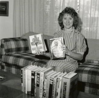 Scholarly pursuits. -Tempe Daily News, March 27 1985