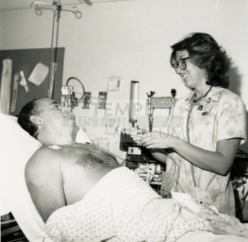 Emergency medicine means teamwork. - Tempe Daily News, September 21 1984