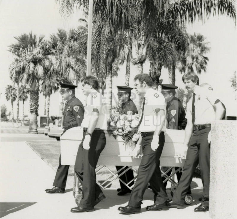 200 Tempeans honor 'the town  kook.' - Tempe Daily News, September 20 1984