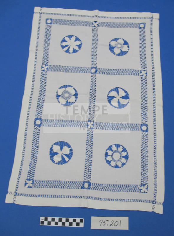 Bureau Scarf