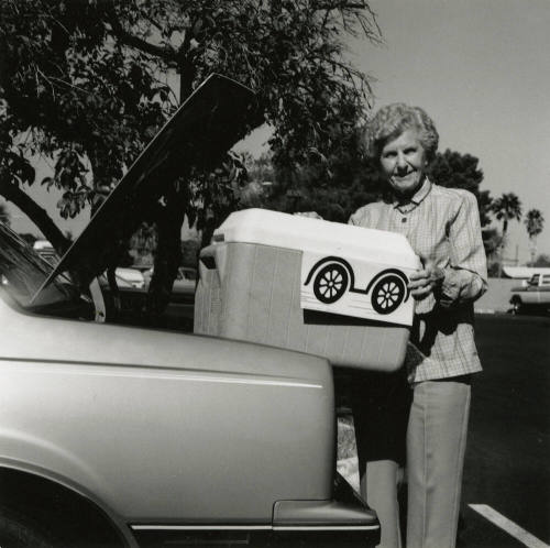 Volunteer serves the younger elderly - Tempe Daily News - November 16, 1984