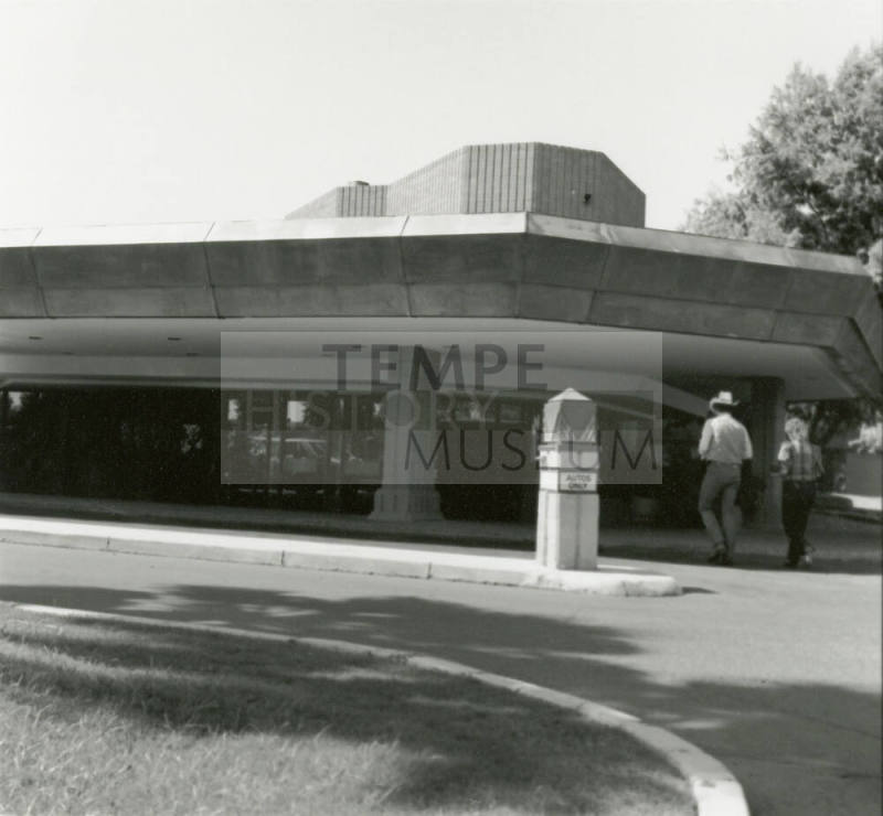 Unidentified Structure (Fiesta Inn?)