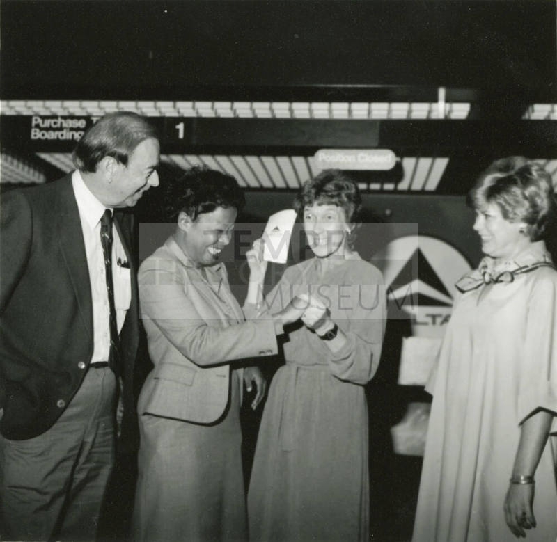 Proud Tempean wins San Antonio trip. - Tempe Daily News, November 15 1984