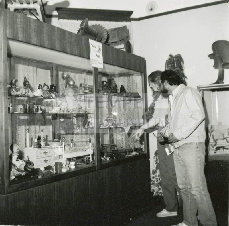 Stevens House offers hoilday nostalgia. - Tempe Daily News, December 13 1984