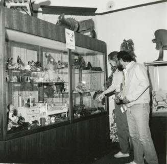 Stevens House offers hoilday nostalgia. - Tempe Daily News, December 13 1984