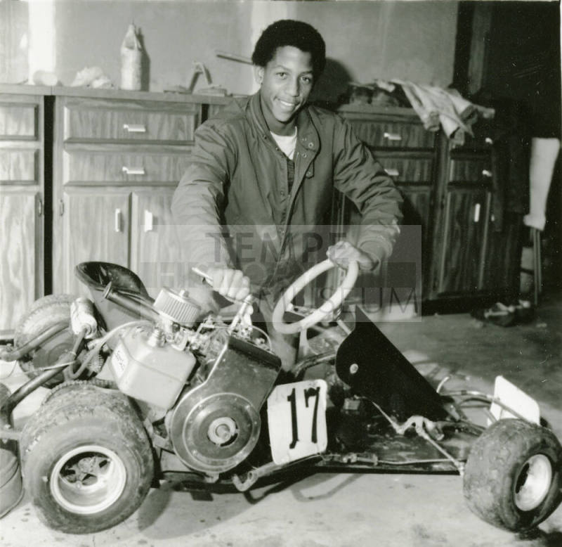 Hot Wheels. - Tempe Daily News, December 29 1984