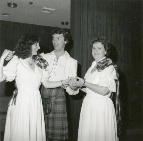 Scotland native re-finds her heritage, Tempe Daily News, January 31, 1985
