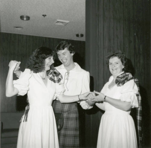 Scotland native re-finds her heritage, Tempe Daily News, January 31, 1985