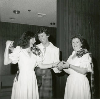 Scotland native re-finds her heritage, Tempe Daily News, January 31, 1985
