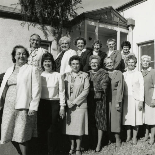 Group of 13 unidentified women (Tempe Women's Club?)