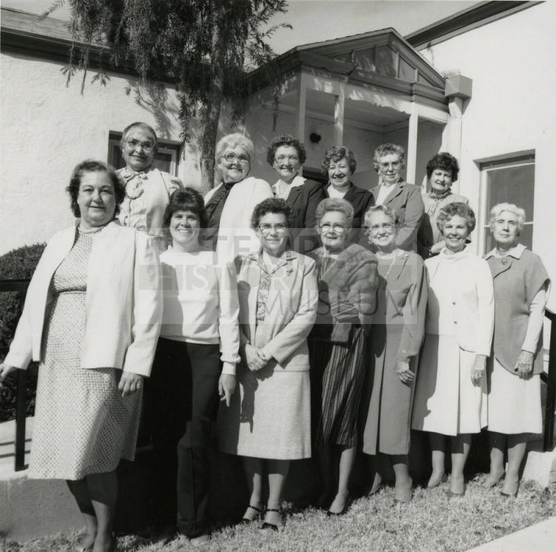 Group of 13 unidentified women (Tempe Women's Club?)