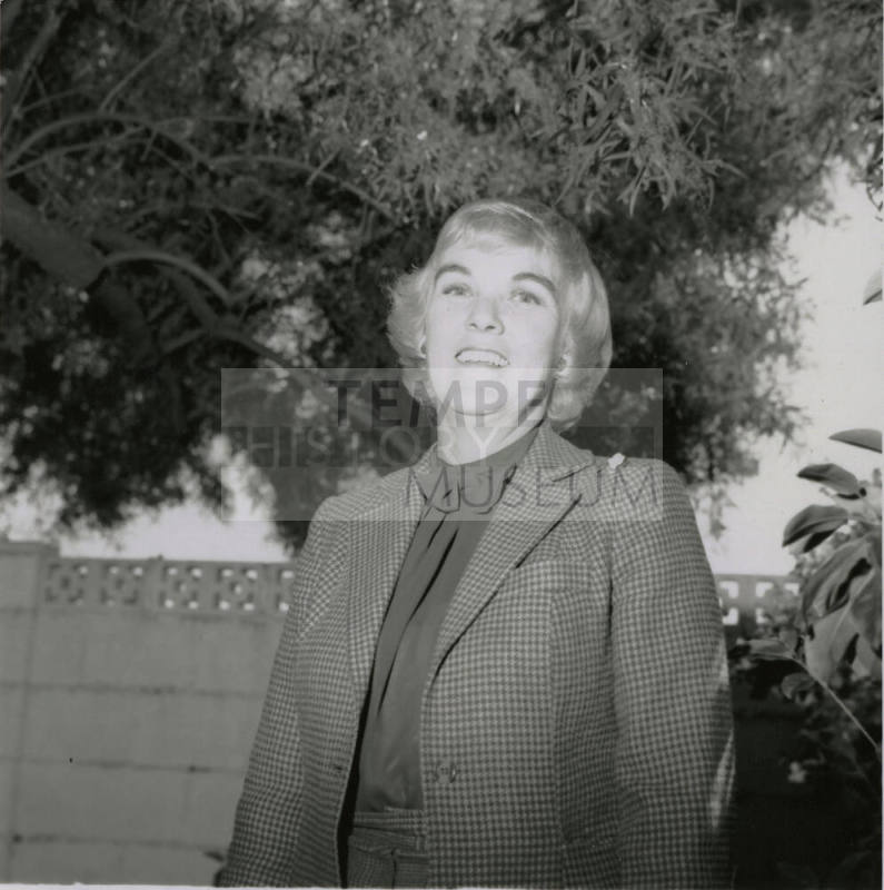 Volunteer Dr. Joyce Foster