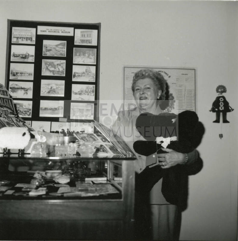 Force Training Makes Good Museum Docent - from Tempe Daily News, March 21, 1985