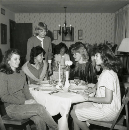 Teens in town to seek Junior Miss title, March 7, 1985