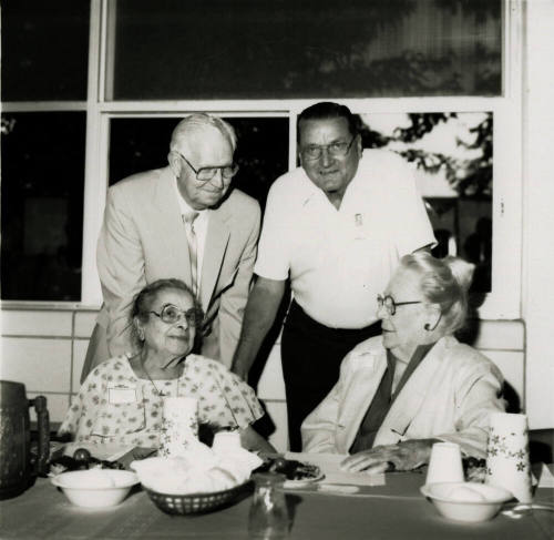 "Reunion draws city oldtimers" - Tempe Daily News - April 25, 1985