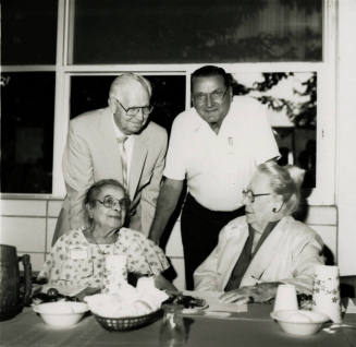 "Reunion draws city oldtimers" - Tempe Daily News - April 25, 1985