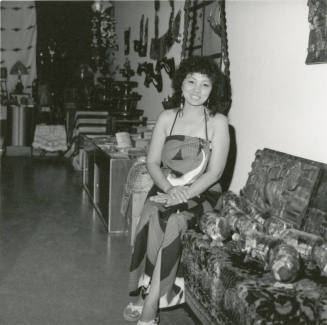 Woman posing for the camera.