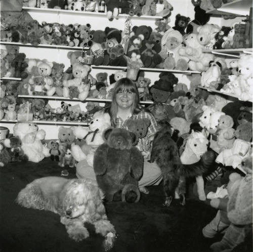 Teddy Bear picnic. - Tempe Daily News, July 9 1985