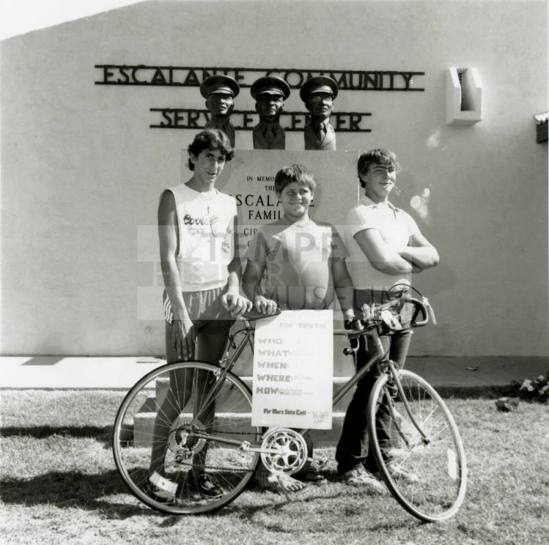 Kids learn unpair works pays, too. - Tempe Daily News, July 8 1985