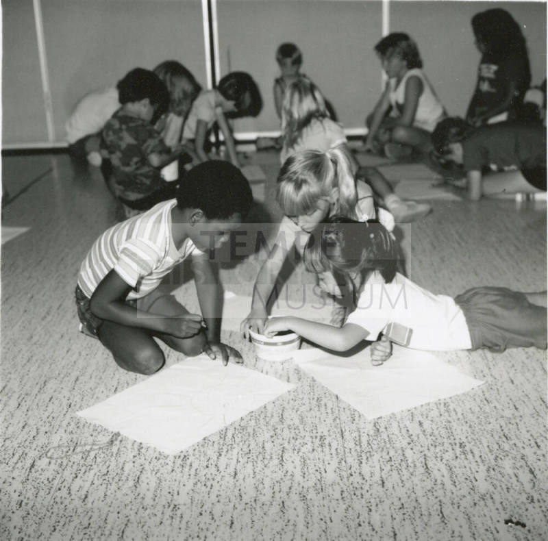 Nobody's bored in city program for children - Tempe Daily News - July 19, 1985