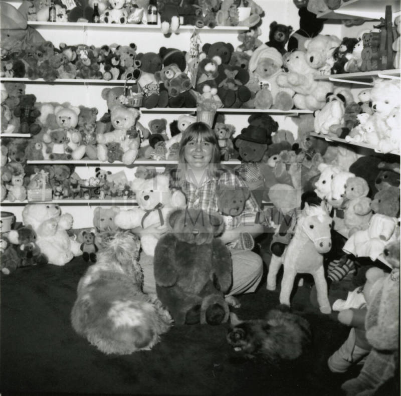 Teddy Bear picnic. - Tempe Daily News, July 9 1985