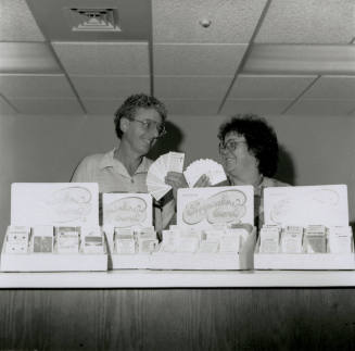 It's in the cards - Tempe Daily News - July 27, 1985