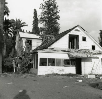 Unidentified Vintage & Dilapidated Wood-framed House - (1 of 3)