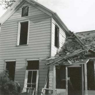Unidentified Vintage & Dilapidated Wood-framed House - (2 of 3)