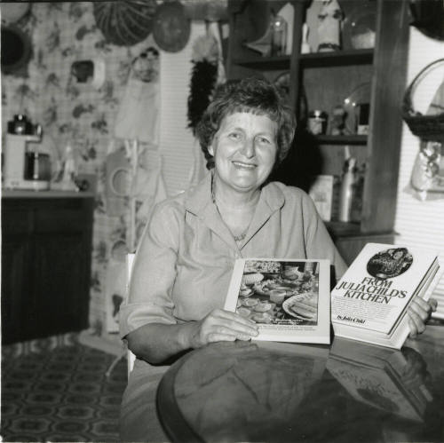 "Gourmet cuisine teacher cooks up a conference" - Tempe Daily News - September 1985