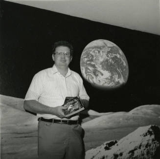 Proving a point: Garrett engineer combines his science with some fiction, September 7, 1985
