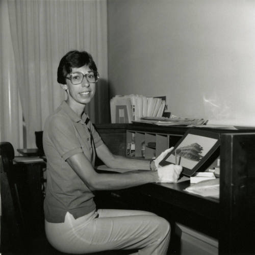 Tempean helps keep old photos from fading away - Tempe Daily News - September 5, 1985