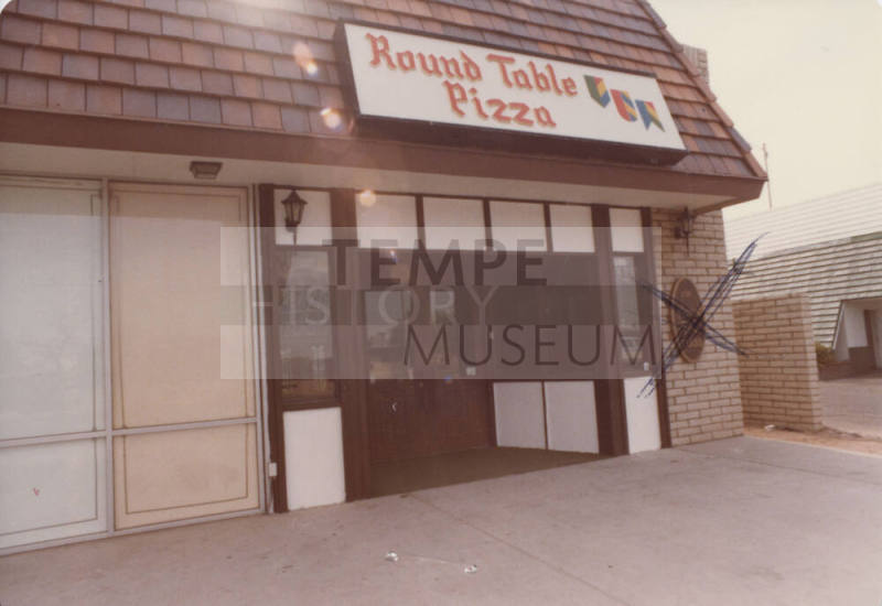 Round Table Pizza Restaurant - 1035 South Rural Road, Tempe, Arizona