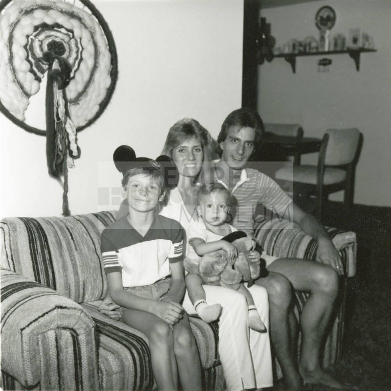 Tempeans win trip in contest - Tempe Daily News - August 30, 1985