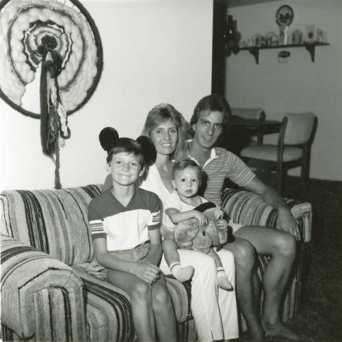 Tempeans win trip in contest - Tempe Daily News - August 30, 1985