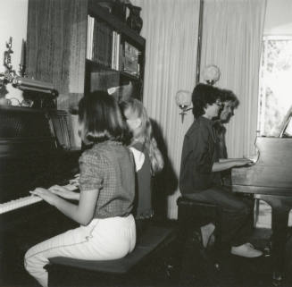 Tri-City Mall hosts marathon of music - Tempe Daily News - October 3, 1985