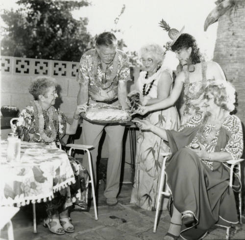 A lulu of a luau - Tempe Daily News - October 5, 1985