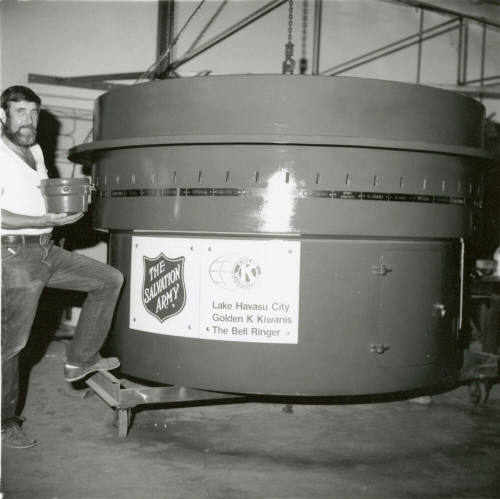Lake Havasu's bell-ringers have a big kettle to fill - Tempe Daily News - September 26, 1985 - (1 of 2)
