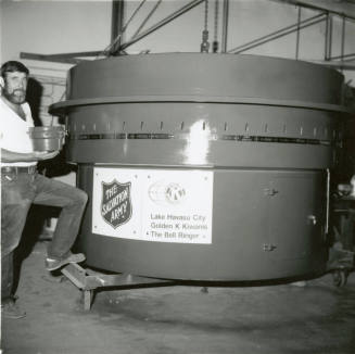 Lake Havasu's bell-ringers have a big kettle to fill - Tempe Daily News - September 26, 1985 - (1 of 2)