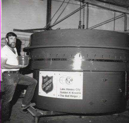 Lake Havasu's bell-ringers have a big kettle to fill - Tempe Daily News - September 26, 1985 - (2 of 2)